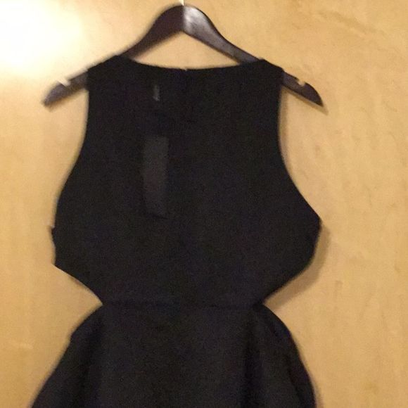 Boatneck Strctured Satin Faille Dress W Cu… - Picture 5 of 8